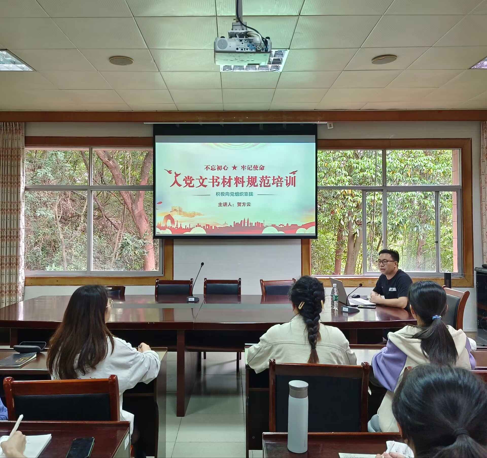 LbtC_1682488696611048416.jpg 贺方云.jpg