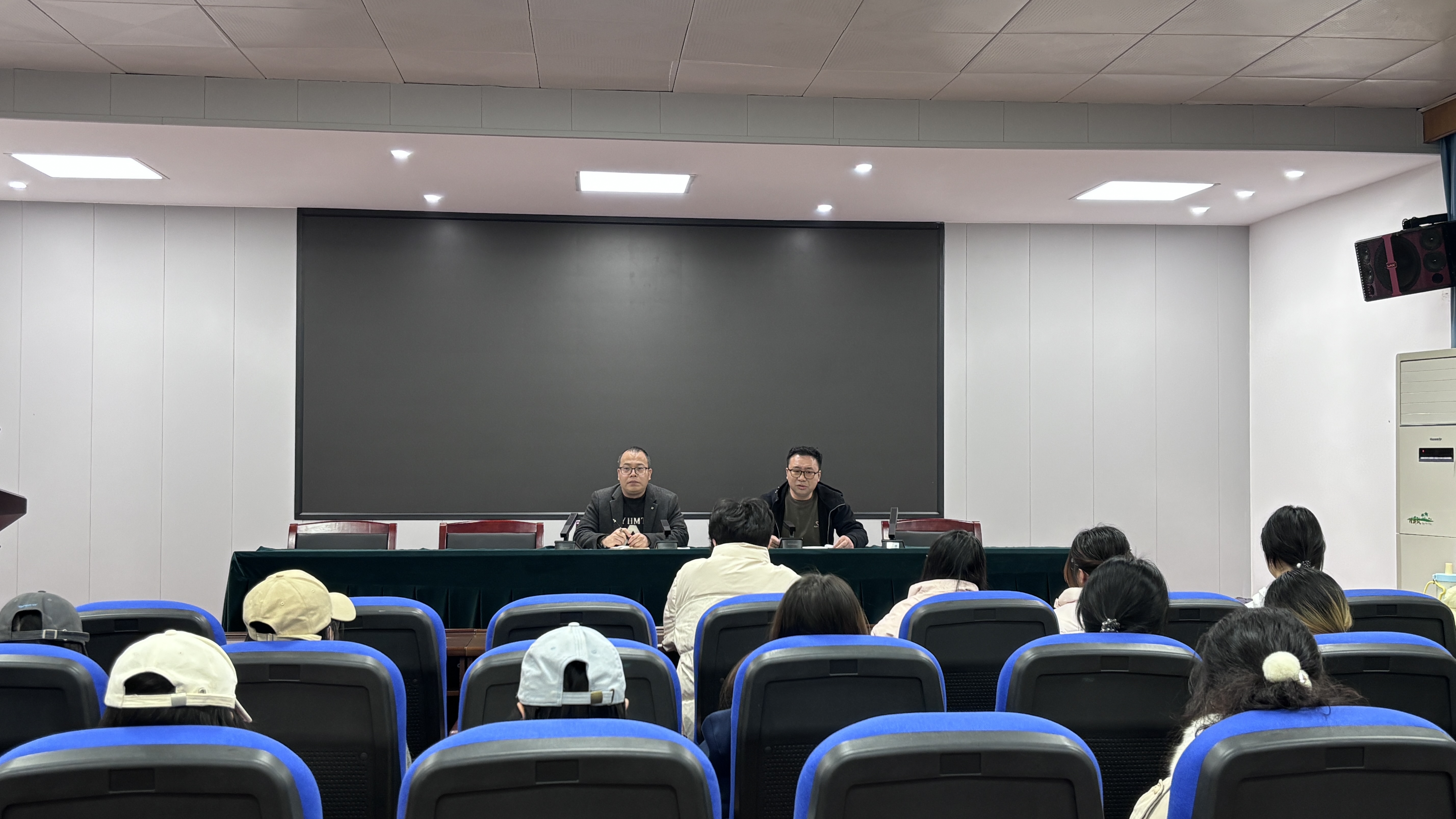 qQez_1773903900355049733.jpg 440F5CF0D0E8BA251AACB4C589F279AE.jpg