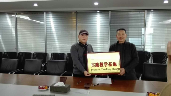 1489642938544082183.jpg mmexport1489642887529.jpg